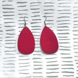 Faux leather pierced dangling earrings